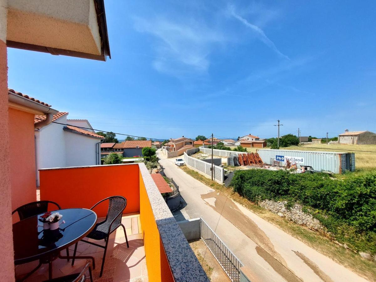 Apartman Zeljo Galižana Esterno foto