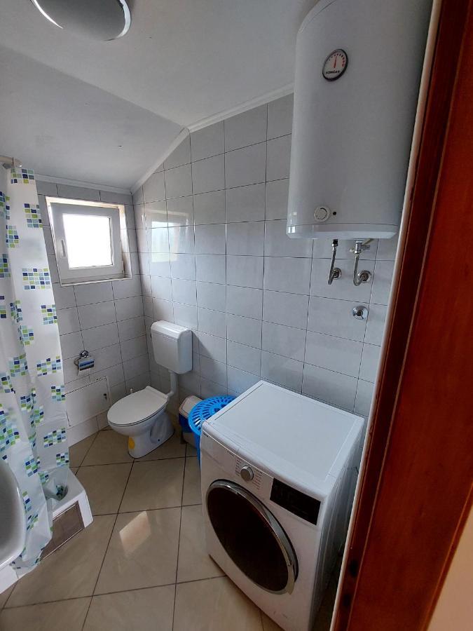 Apartman Zeljo Galižana Esterno foto