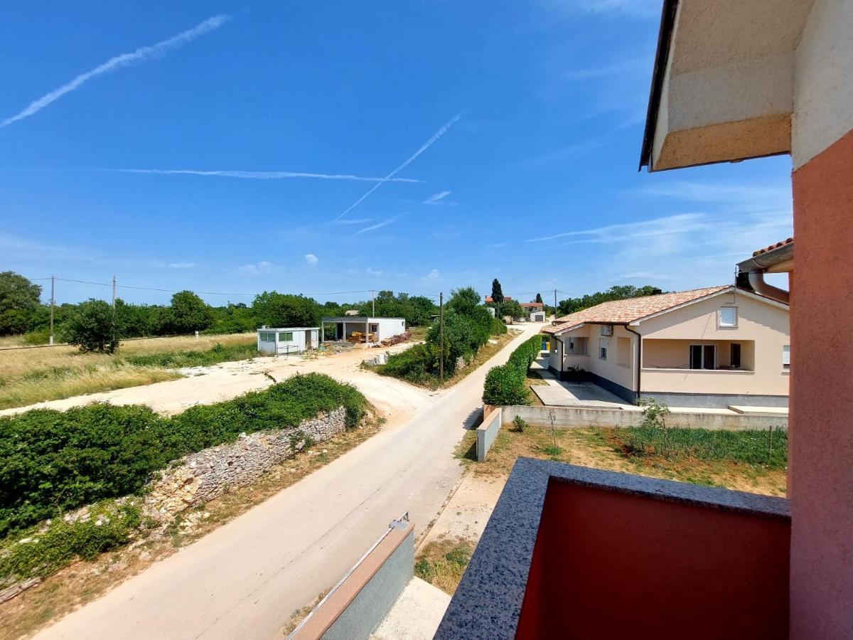 Apartman Zeljo Galižana Esterno foto
