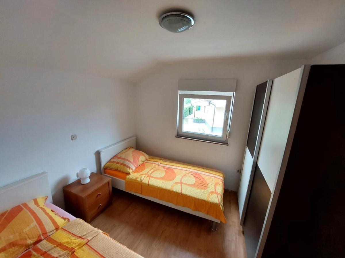 Apartman Zeljo Galižana Esterno foto