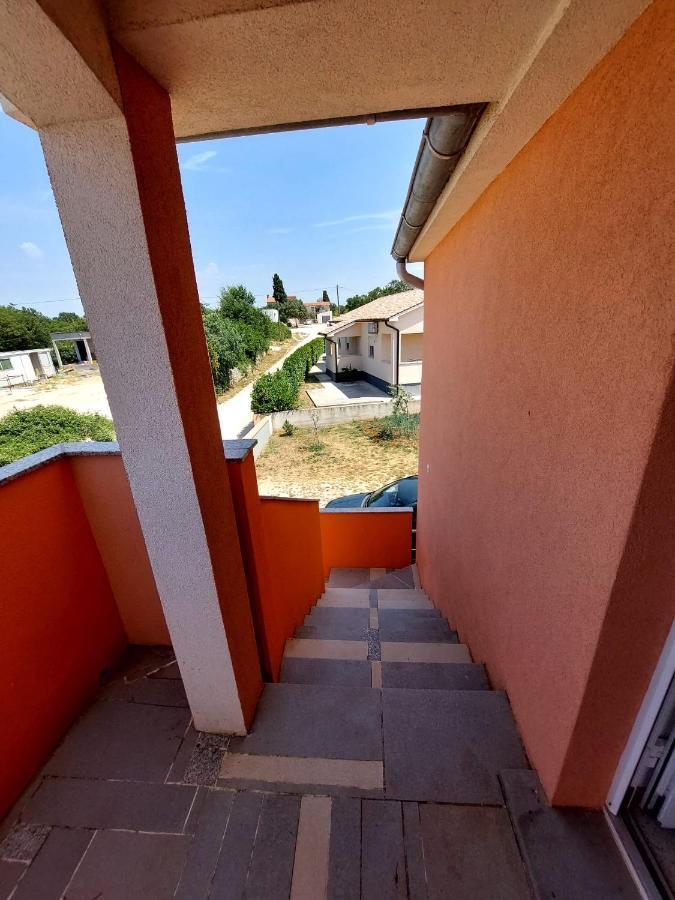 Apartman Zeljo Galižana Esterno foto